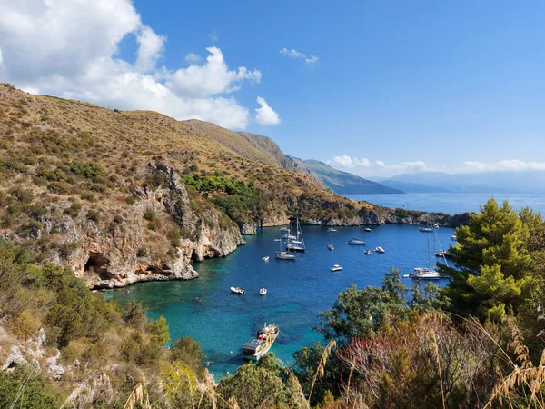 La Baia degli Infreschi vista dal sentiero costiero
